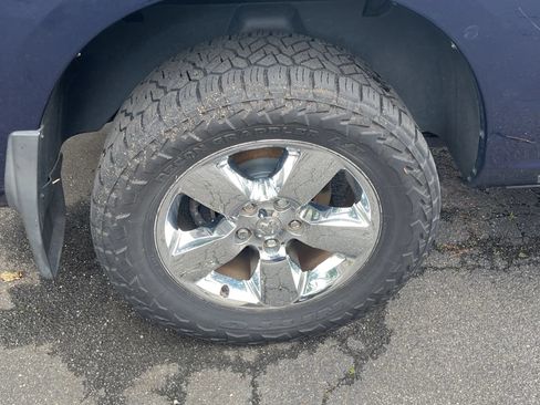 Used 2017 RAM 1500 Express AWD/4WD image 16