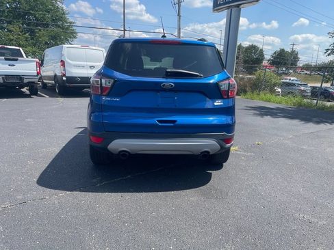 Used 2017 Ford Escape SE w/ Equipment Group 201A AWD/4WD image 6