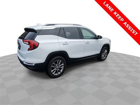 Used 2024 GMC Terrain SLT image 8