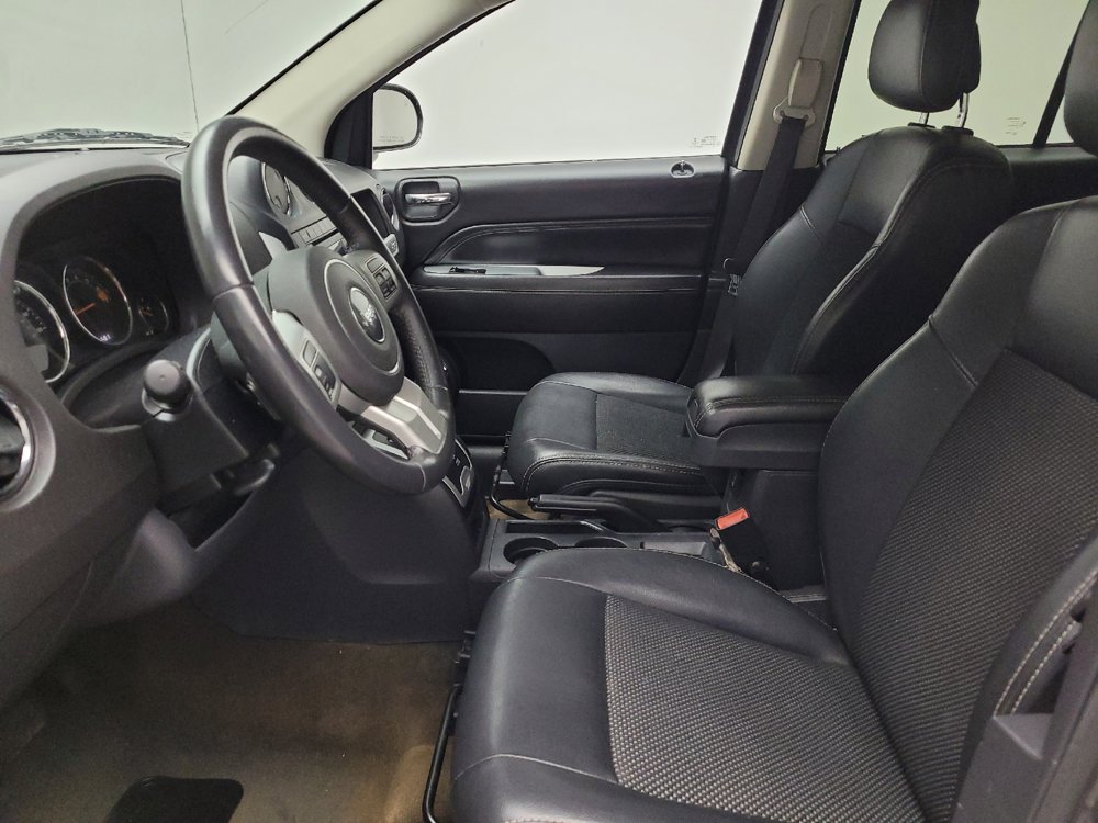 Used 2016 Jeep Compass Latitude AWD/4WD image 17