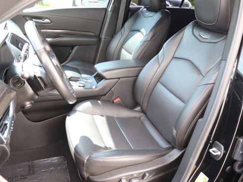 Used 2021 Cadillac XT4 Sport w/ Sun And Sound Package AWD/4WD image 4