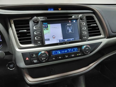 Used 2019 Toyota Highlander Limited AWD/4WD image 34