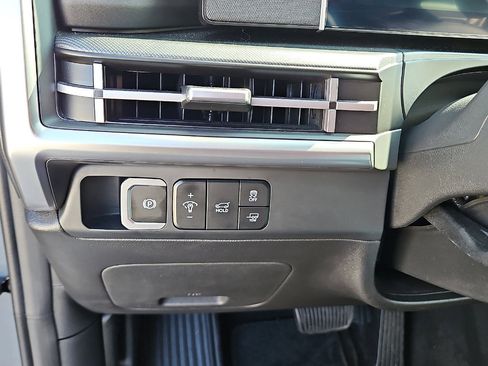 Used 2024 Hyundai Santa Fe XRT image 16