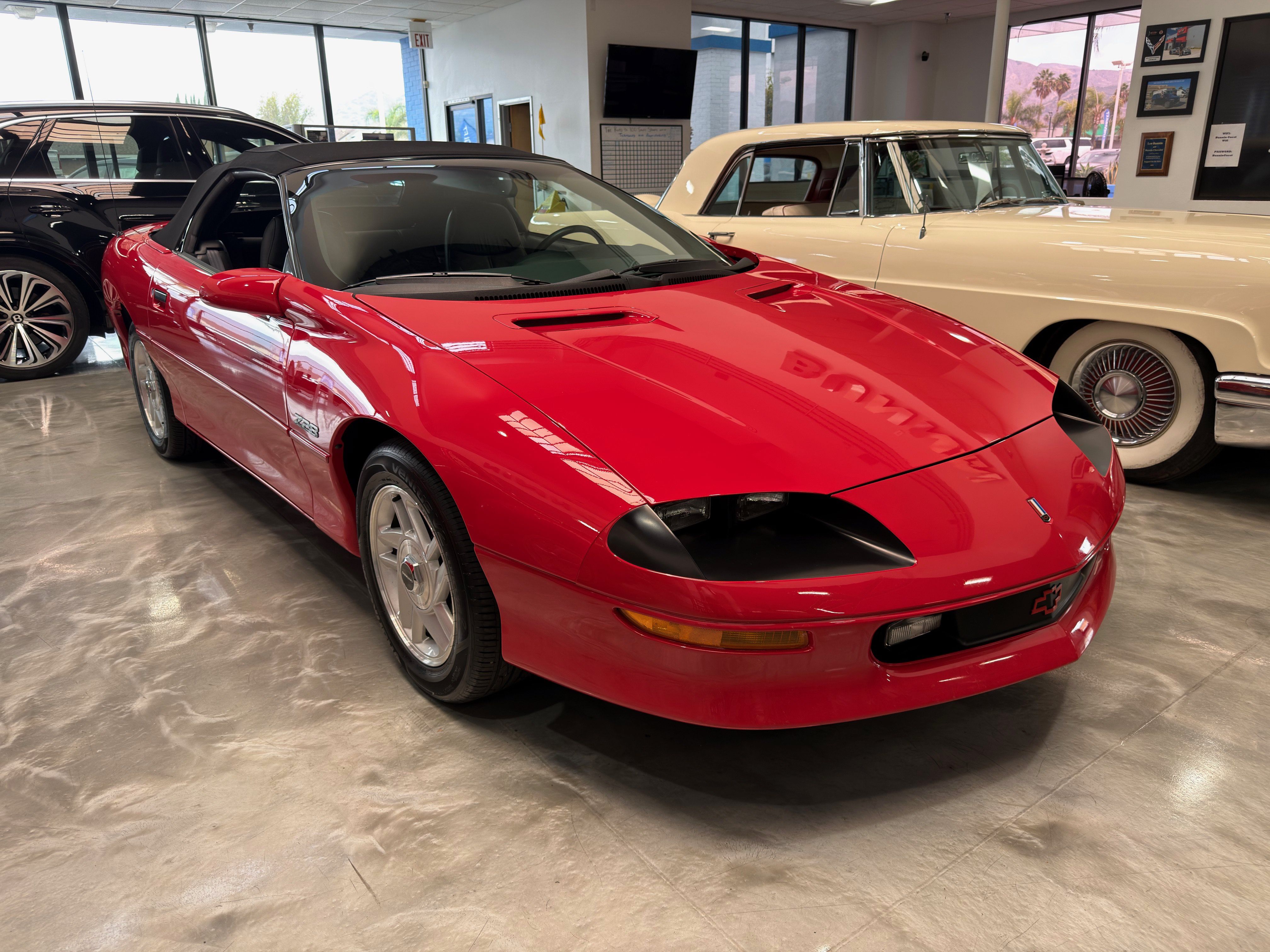 Used 1995 Chevrolet Camaro Z28 RWD image 2