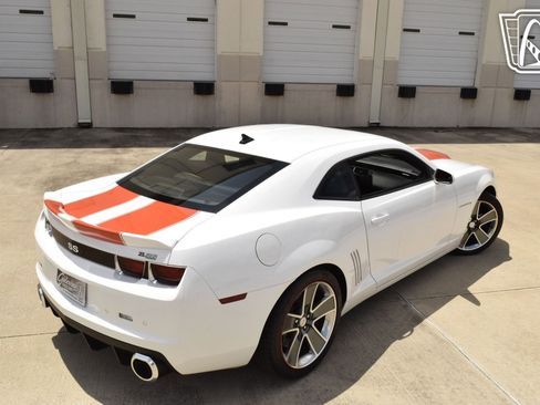 Used 2011 Chevrolet Camaro SS w/ RS Package image 12