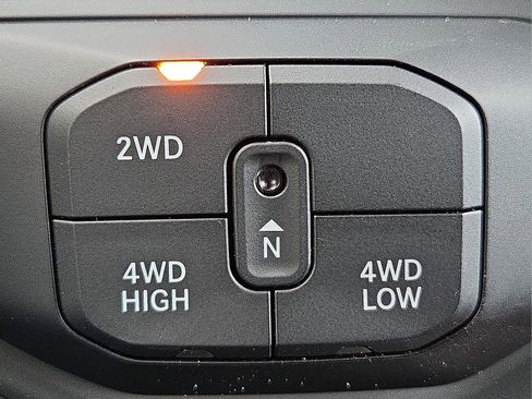 New 2026 RAM 2500 Big Horn AWD/4WD image 18