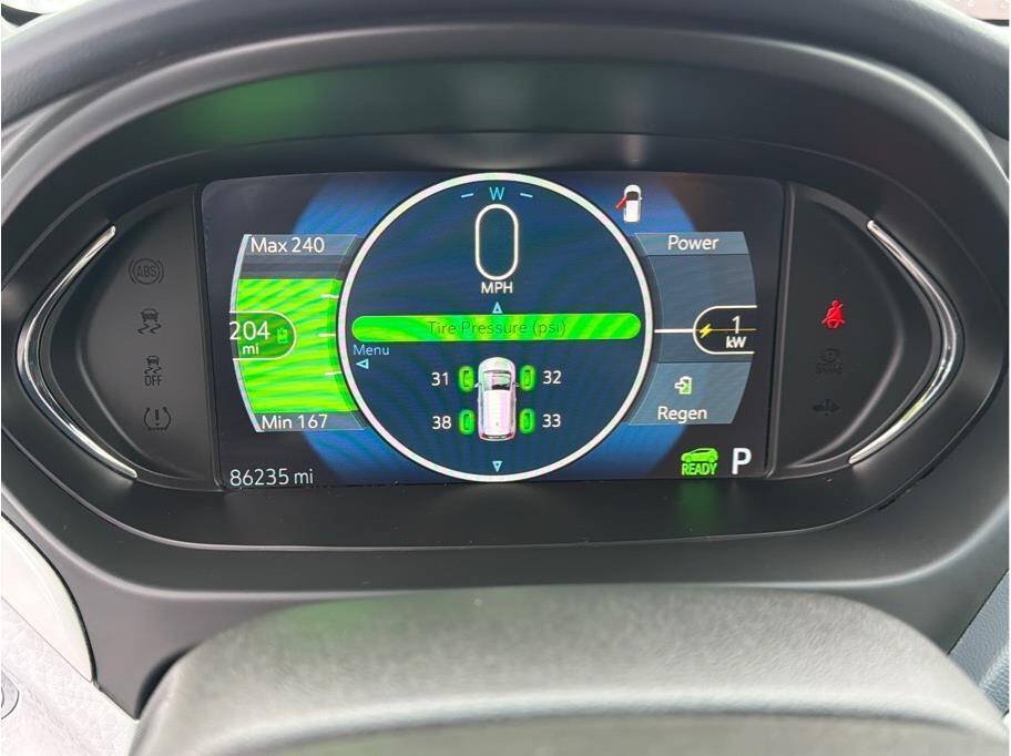 Used 2017 Chevrolet Bolt LT FWD image 13