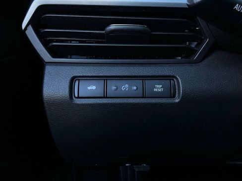 Used 2025 Nissan Altima 2.5 SV image 22