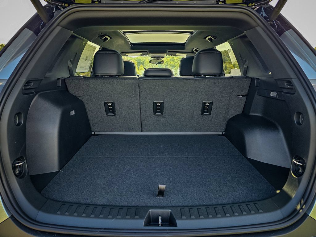 New 2027 GMC Terrain Elevation w/ Elevation Premium Package AWD/4WD image 36