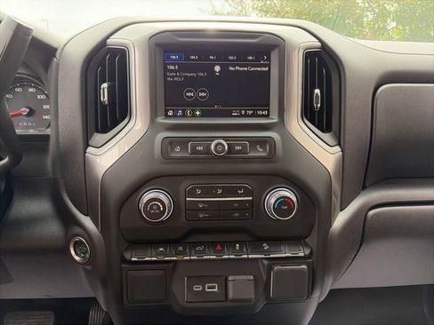 Used 2024 Chevrolet Silverado 1500 Custom Trail Boss w/ Dark Appearance Package AWD/4WD image 7