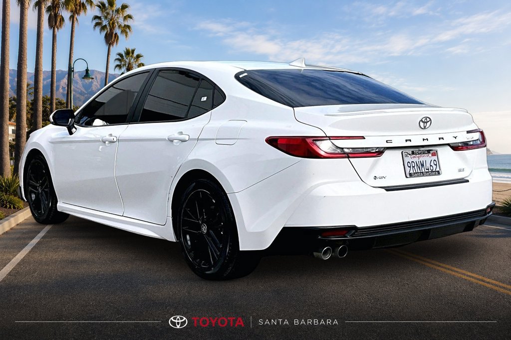 Used 2025 Toyota Camry SE FWD image 4
