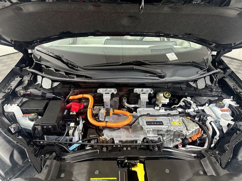 Used 2023 Nissan Ariya AWD image 34