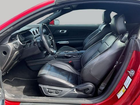 Used 2021 Ford Mustang Premium RWD image 7