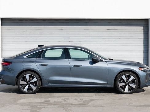 Used 2025 Audi A5 2.0T Premium Plus w/ Premium Plus image 3