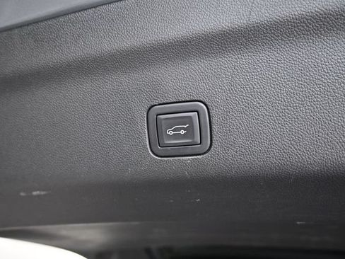 Used 2023 GMC Yukon Denali AWD/4WD image 22