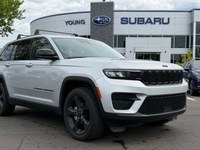 Used 2024 Jeep Grand Cherokee Altitude