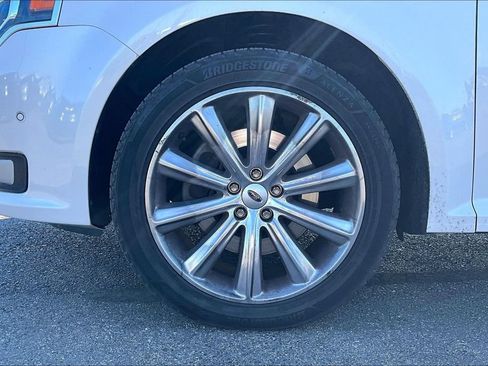 Used 2018 Ford Flex Limited w/ Equipment Group 301A AWD/4WD image 2