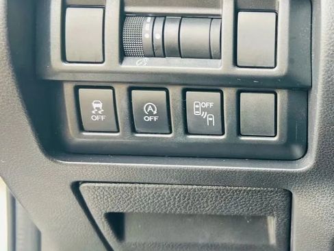 Used 2023 Subaru Crosstrek 2.0i Premium image 19