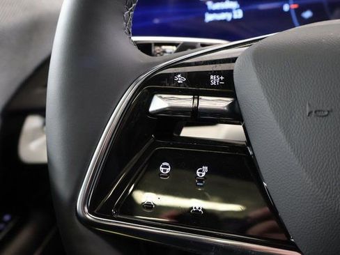 New 2026 Cadillac Optiq Luxury 1 image 17