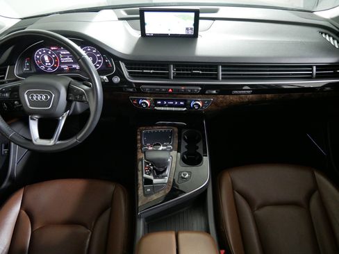 Used 2018 Audi Q7 3.0T Prestige w/ Prestige Package image 10