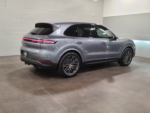 New 2026 Porsche Cayenne image 7
