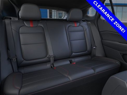 New 2025 Chevrolet Trax RS w/ Sunroof Package image 17