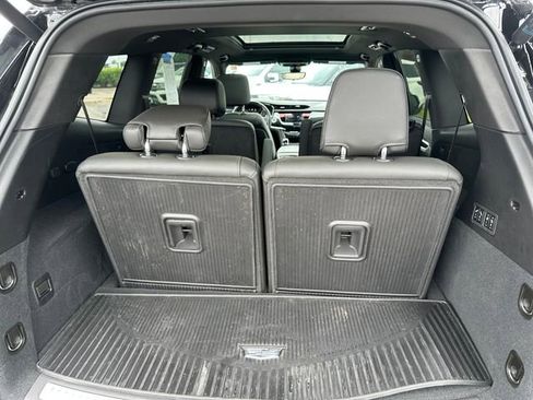 Used 2024 Cadillac XT6 Sport w/ Technology Package image 16