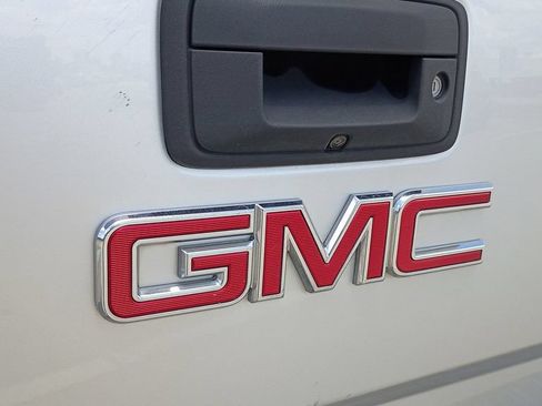 Used 2018 GMC Sierra 1500 SLT w/ SLT Premium Package AWD/4WD image 14