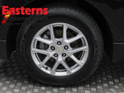 Used 2023 Chevrolet Equinox LT image 32