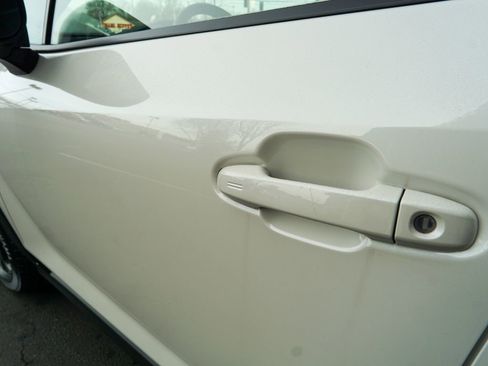 Used 2024 Subaru Crosstrek 2.0i Premium image 8