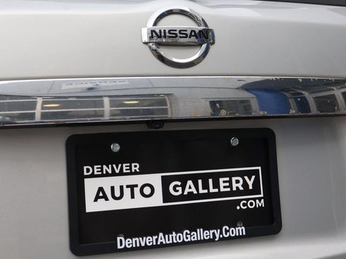 Used 2018 Nissan Pathfinder SL AWD/4WD image 29