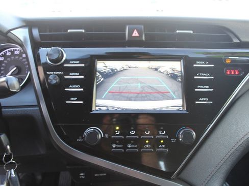 Used 2019 Toyota Camry LE w/ Carpet Mat Package FWD image 27