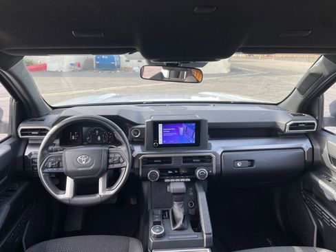 Used 2025 Toyota 4Runner SR5 image 32