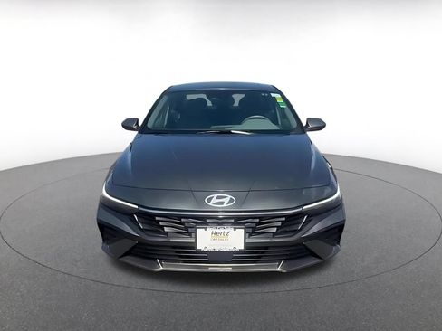 Used 2025 Hyundai Elantra SEL FWD image 4