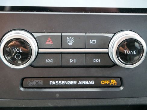 Certified 2024 Ford Edge Titanium image 25