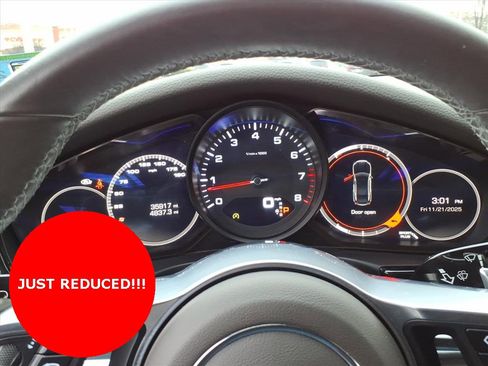 Used 2018 Porsche Panamera 4 image 21