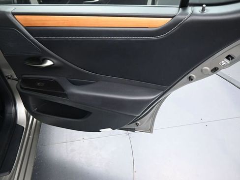 Used 2020 Lexus ES 350 w/ Accessory Package FWD image 12