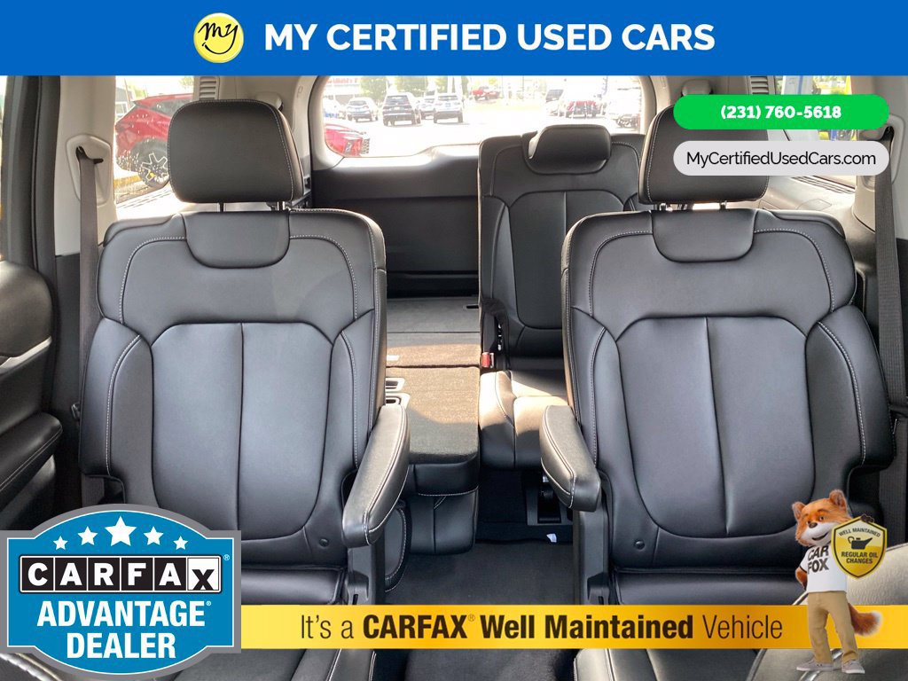 Used 2023 Jeep Grand Cherokee L Limited AWD/4WD image 17