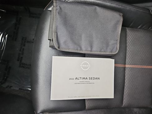 Used 2022 Nissan Altima 2.0 SR image 33