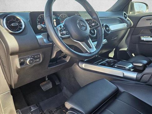 Used 2023 Mercedes-Benz GLB 250 4MATIC image 10
