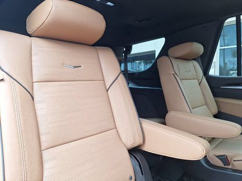 New 2026 Cadillac Escalade Luxury w/ Touring Package AWD/4WD image 31