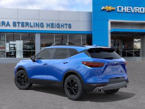 New 2025 Chevrolet Blazer LT w/ Convenience Package image 3
