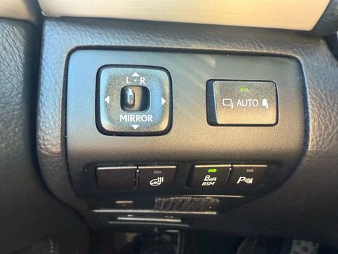 Used 2014 Lexus LS 460 AWD image 17