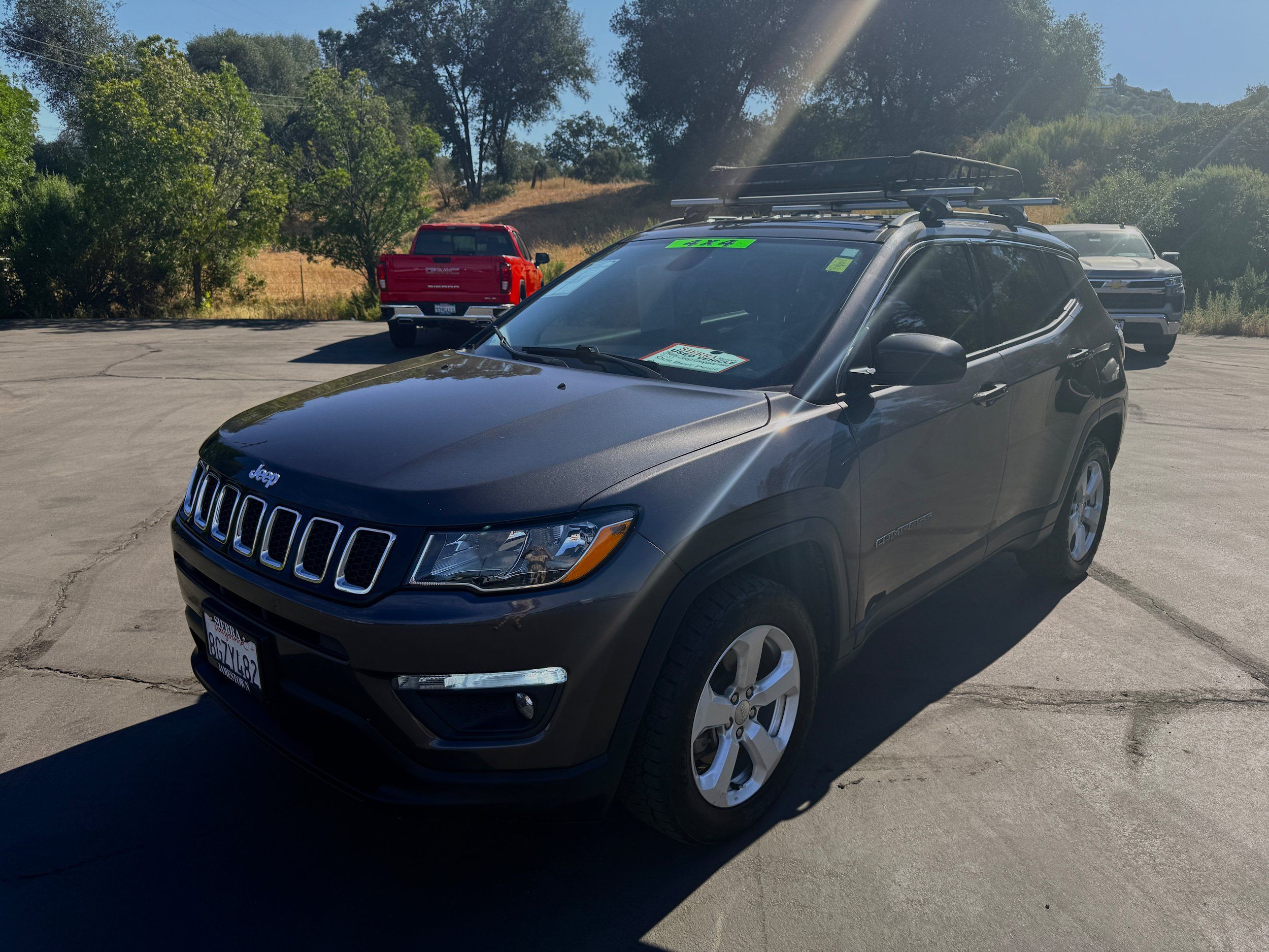 Used 2018 Jeep Compass Latitude AWD/4WD image 2
