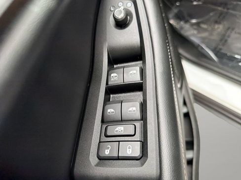 Used 2022 Jeep Grand Cherokee L Limited w/ Luxury Tech Group II AWD/4WD image 19