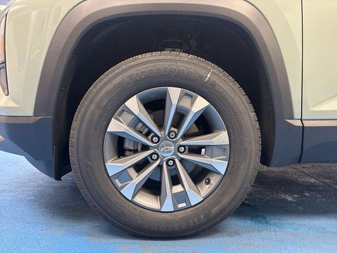 New 2026 Chevrolet Equinox LT w/ Convenience Package II FWD image 15