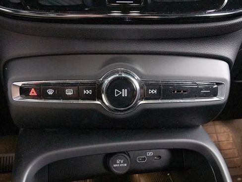 Certified 2023 Volvo XC40 Recharge Ultimate w/ Protection Package Premier AWD/4WD image 16