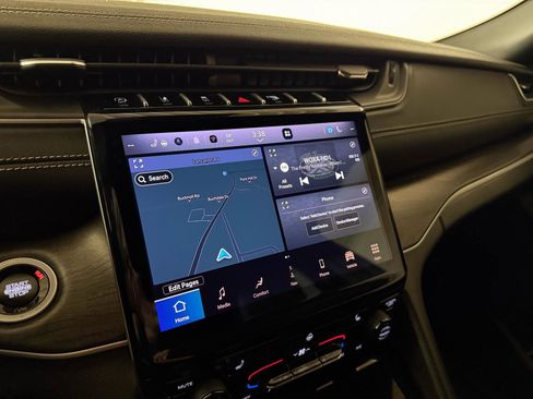 Used 2025 Jeep Grand Cherokee L Limited w/ Black Appearance Package image 22