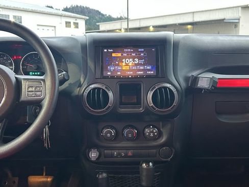 Used 2017 Jeep Wrangler Unlimited Sport image 23