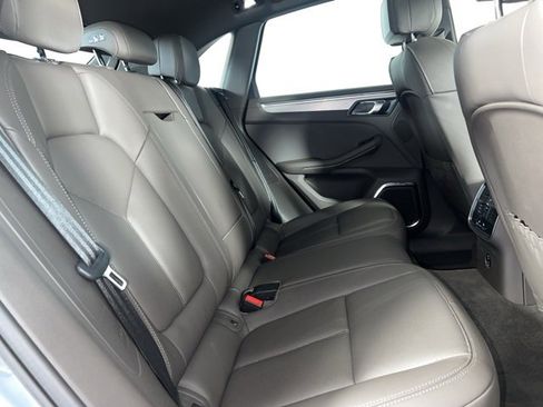 Used 2024 Porsche Macan GTS image 17